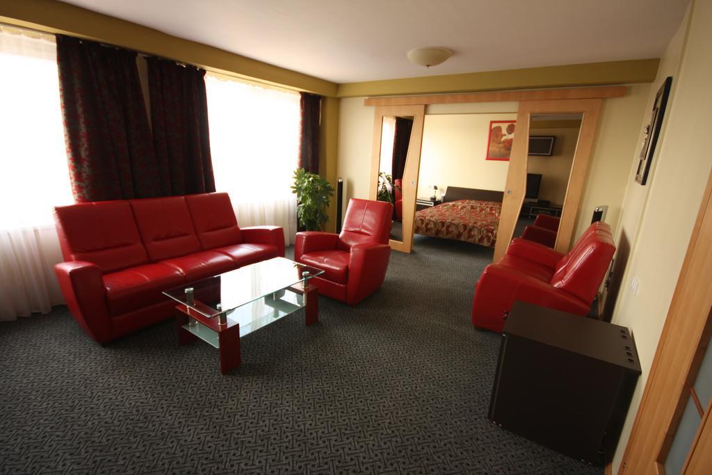 Hotel Siauliai Bagian luar foto